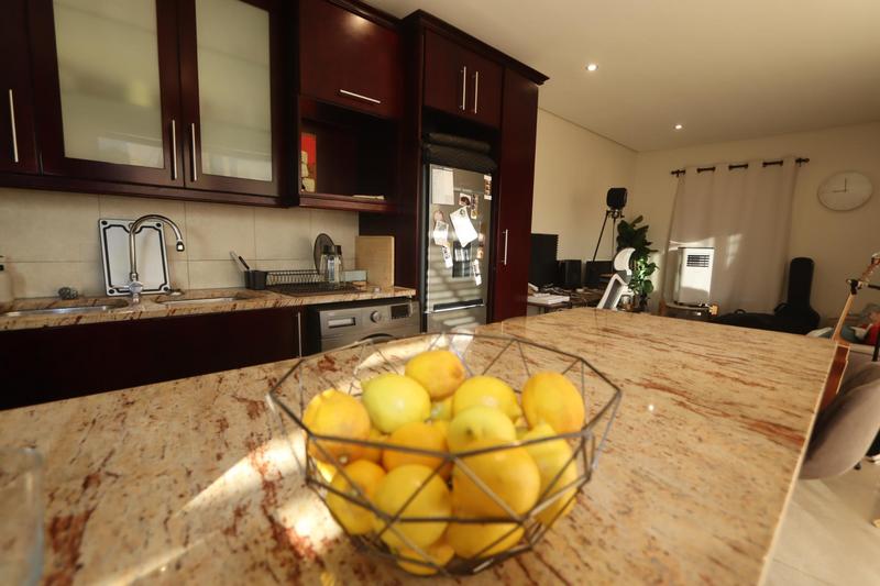 To Let 1 Bedroom Property for Rent in Wynberg Upper Western Cape